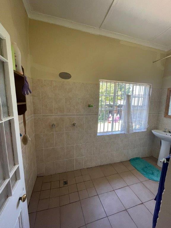 5 Bedroom Property for Sale in Ladybrand Free State